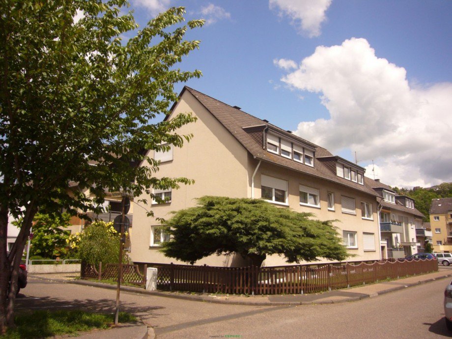 P1230612 Stra�enansicht Einfamilienhaus Lahnstein