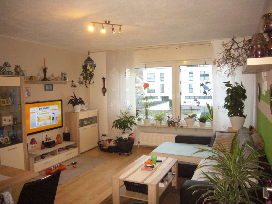 059 Wohnzimmer Whg. 1, 1. OG Mehrfamilienhaus Lahnstein