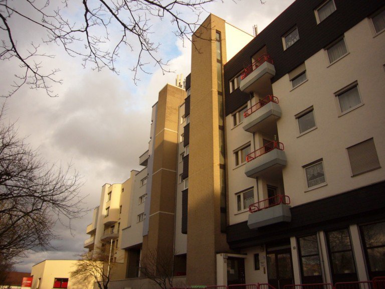 P1240191 Stra�enansicht Koblenz - Karthause Wohnanlagen Vermietete Eigentumswohnung in Koblenz-Karthause