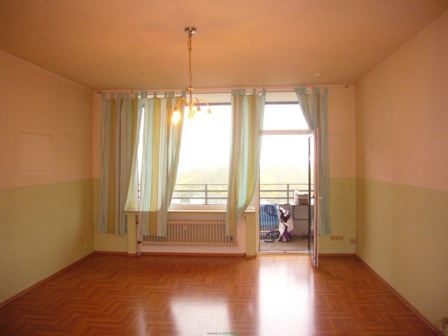 P1240096 Wohnzimmer1 Etagenwohnung Andernach