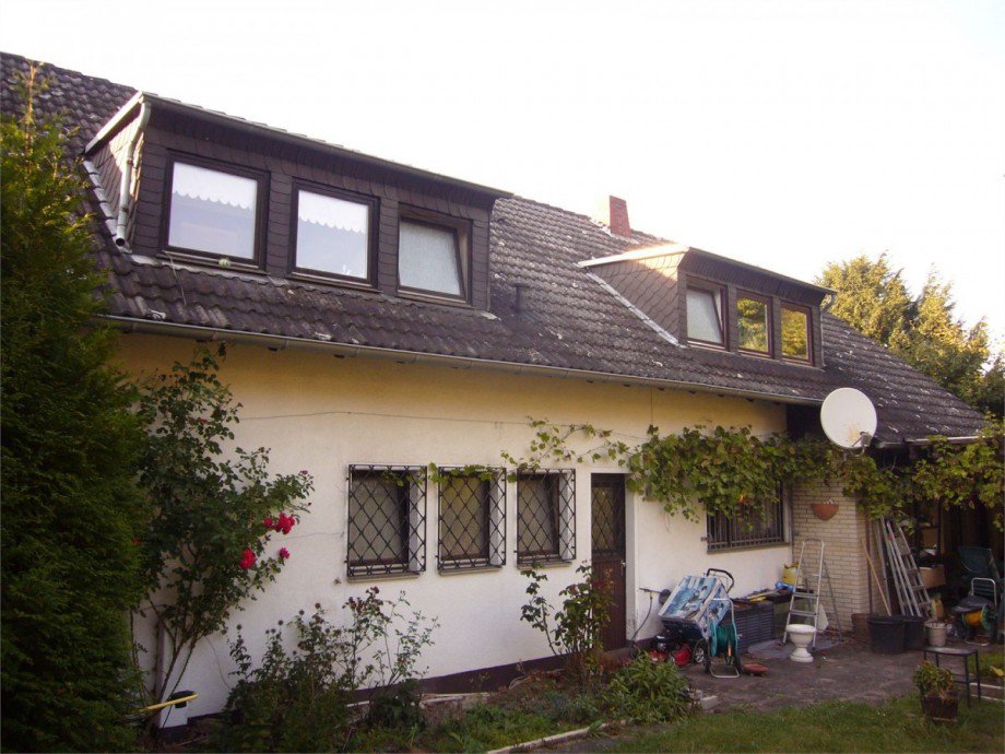 074 R�ckansicht Mehrfamilienhaus Waldesch