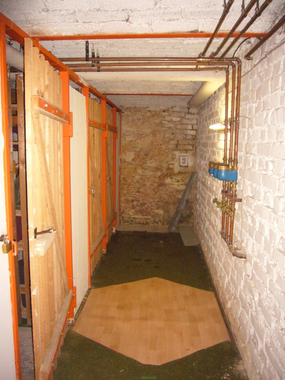 028 Keller1 Mehrfamilienhaus Rhens