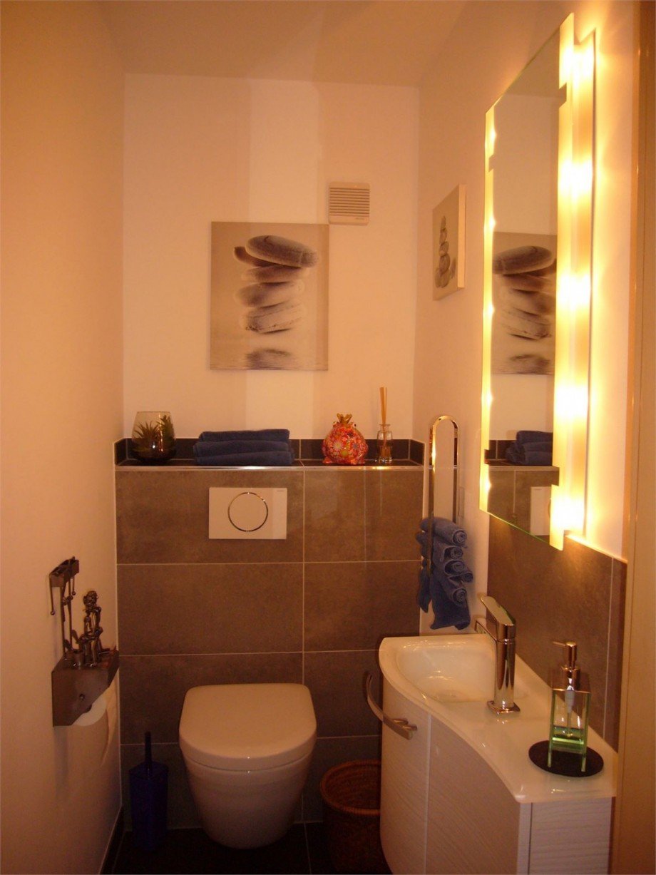 030 G�ste-WC Etagenwohnung Rhens