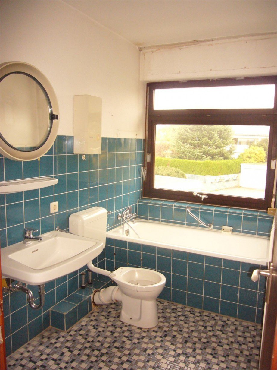 027 Bad 1. OG Einfamilienhaus Koblenz