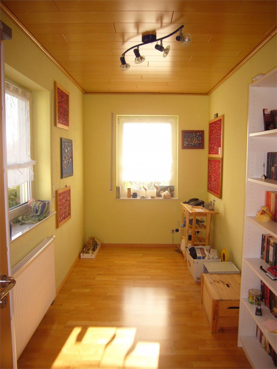 008 Zimmer1 oben Einfamilienhaus Rhens