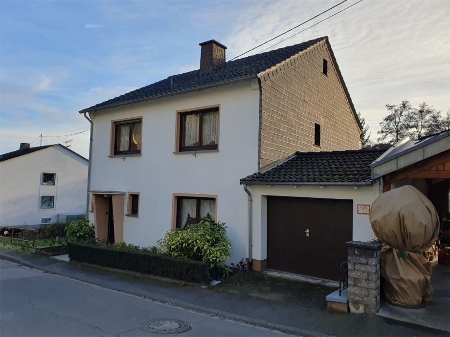Ansicht Stra�e 02 Einfamilienhaus Rhens