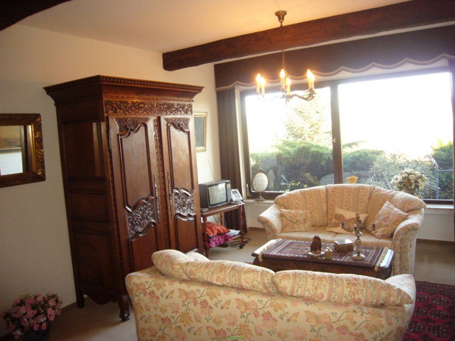 P1230277 Wohnzimmer ELW Einfamilienhaus Rhens