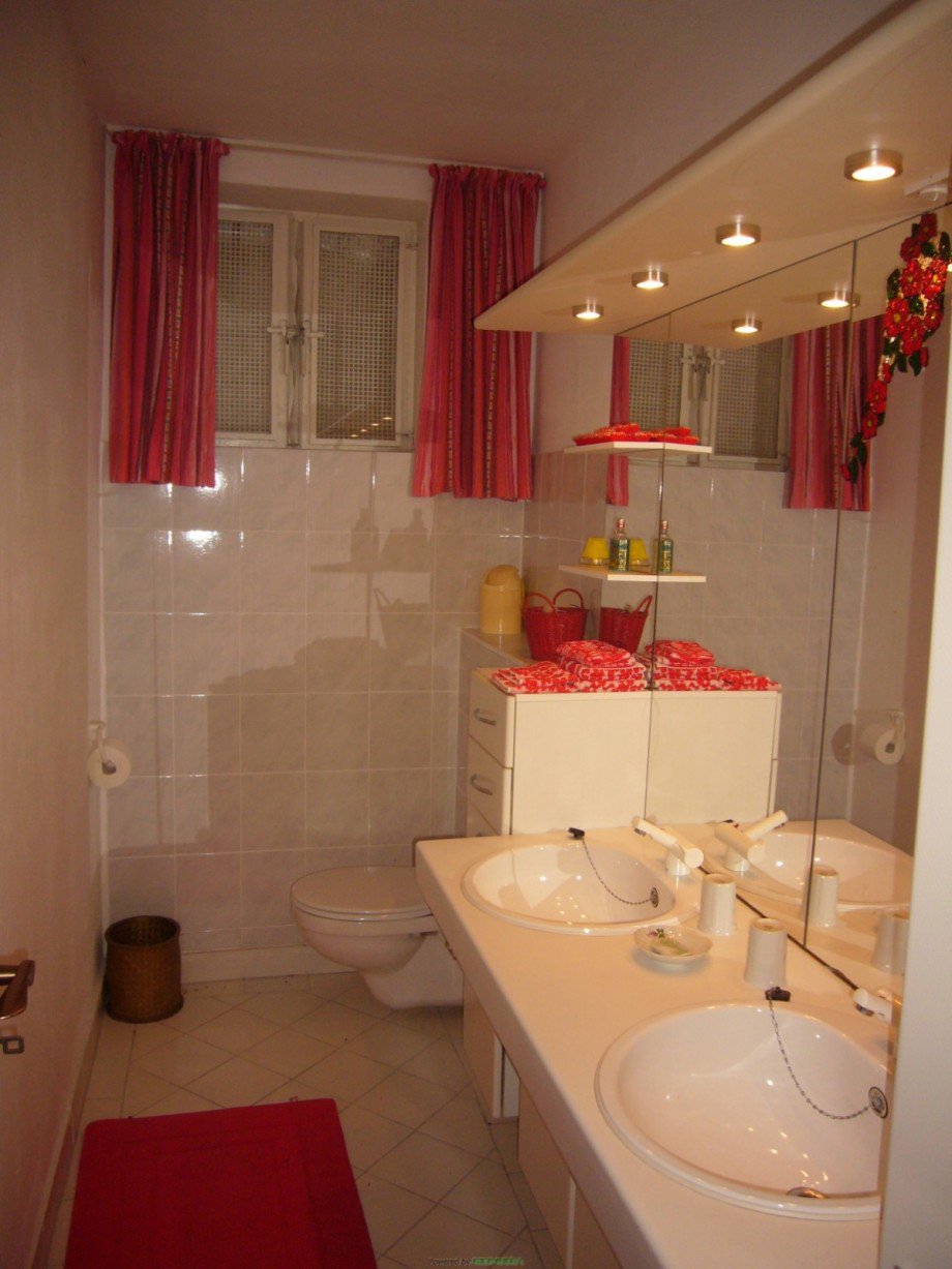 018 G�ste-WC UG Einfamilienhaus Rhens