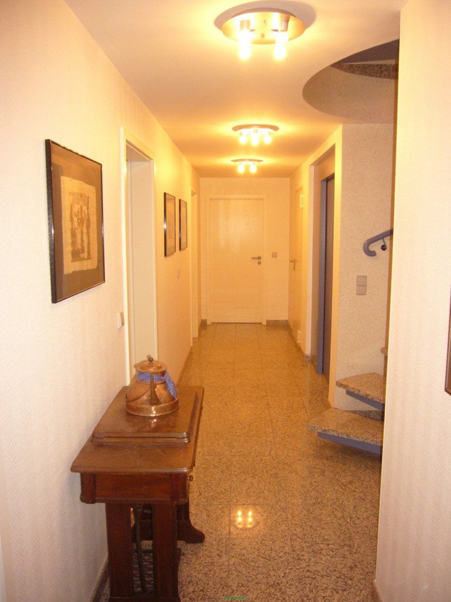 006 Flur Kellergeschoss Einfamilienhaus Winningen