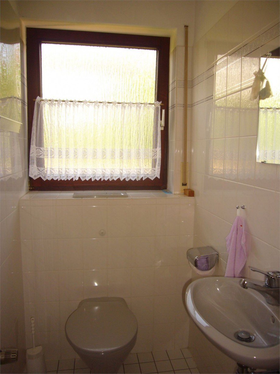 054 G�ste-WC Etagenwohnung Lahnstein