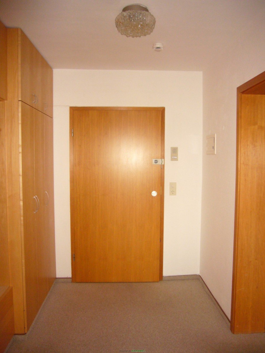 P1230966 Flur Etagenwohnung Lahnstein