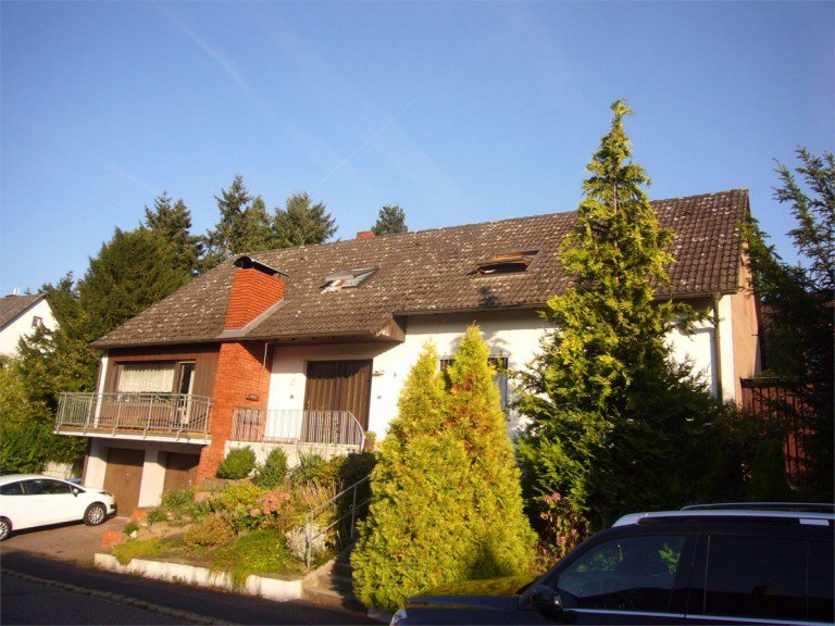 107 Stra�enansicht Waldesch - Waldesch Mehrfamilienhaus Solides Mehrfamilienhaus in Waldesch