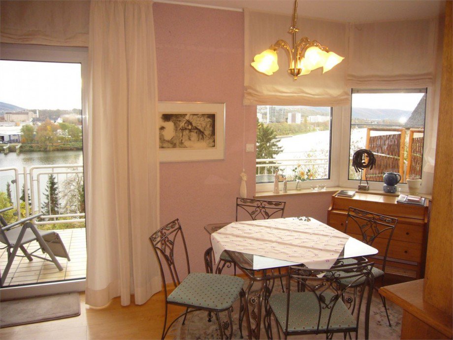 021 Essplatz mit Ausblick Etagenwohnung Koblenz