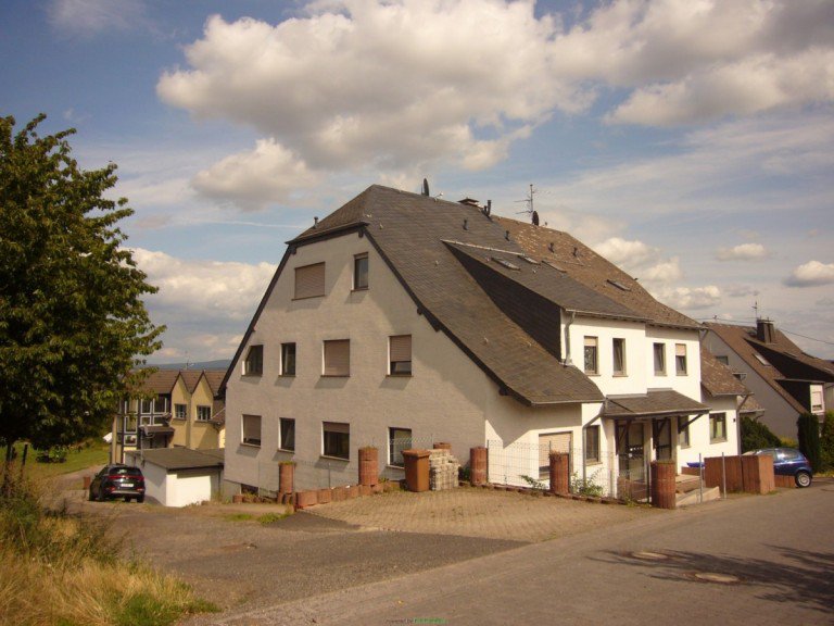 003 Stra�enansicht Koblenz - R�benach Etagenwohnung Solide Eigentumswohnung in Koblenz-R�benach