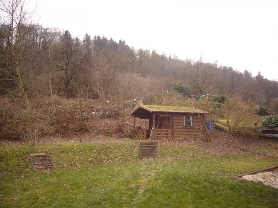 075 Garten mit Gartenhaus Zweifamilienhaus Nievern