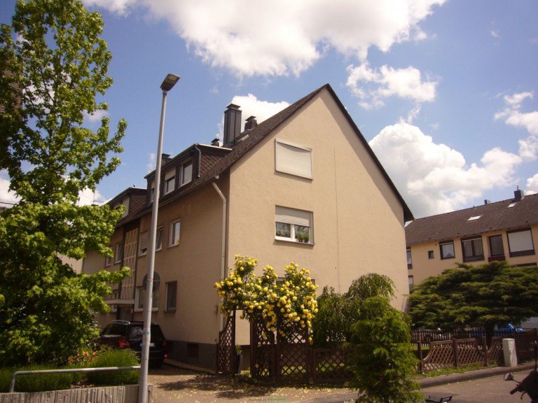 P1230608 Seitenansicht Lahnstein - Oberlahnstein Mehrfamilienhaus Solides Mehrfamilienhaus als Kapitalanlage in Lahnstein