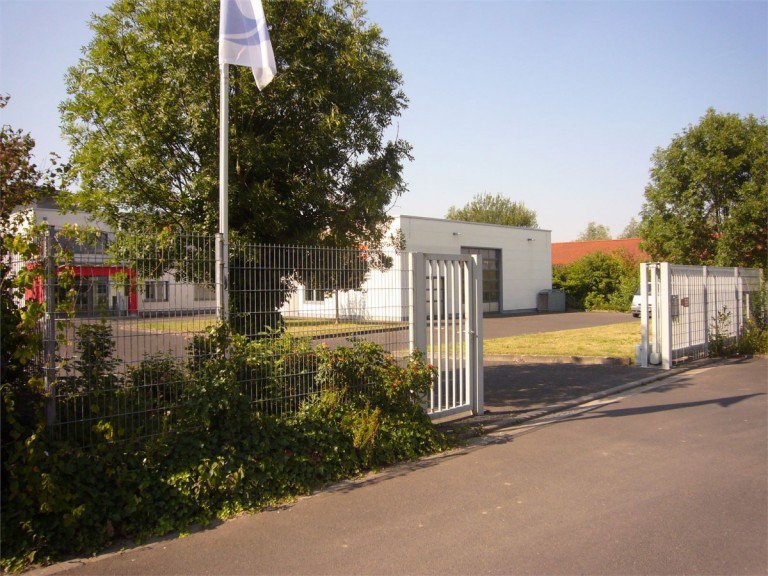 001 Koblenz - Arenberg B�rofl�che Neuwertiges B�rogeb�ude mit Halle in Koblenz Arenberg