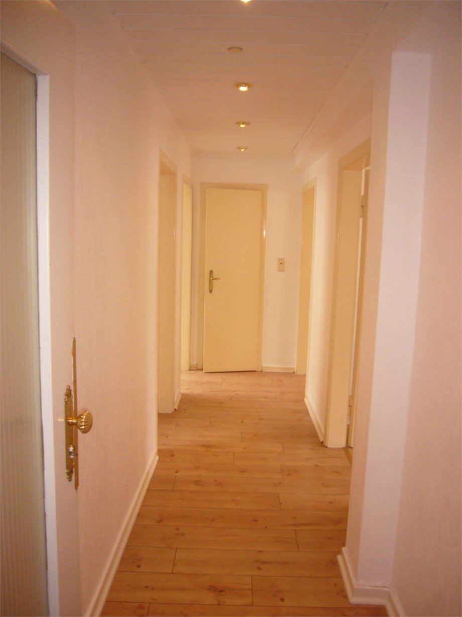 010 Flur Etagenwohnung Bad Ems