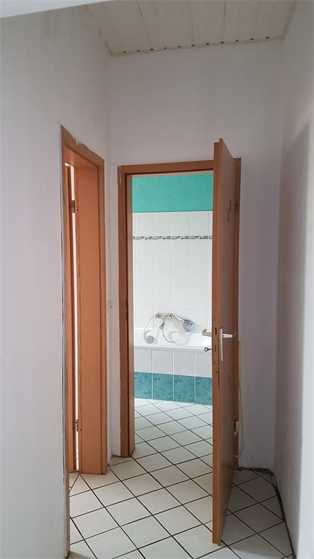 Flur EG Reihenmittelhaus Rhens