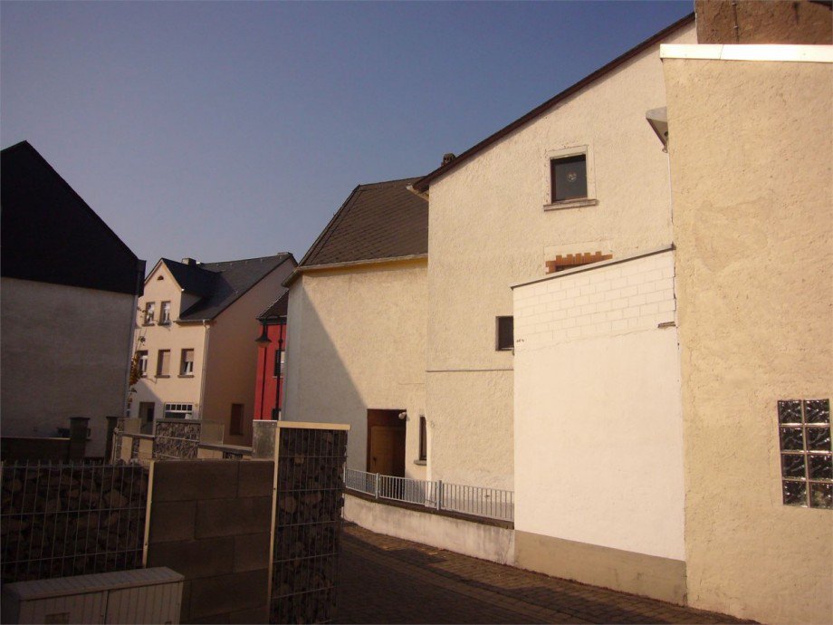 036 Seitenansicht Zweifamilienhaus Urmitz