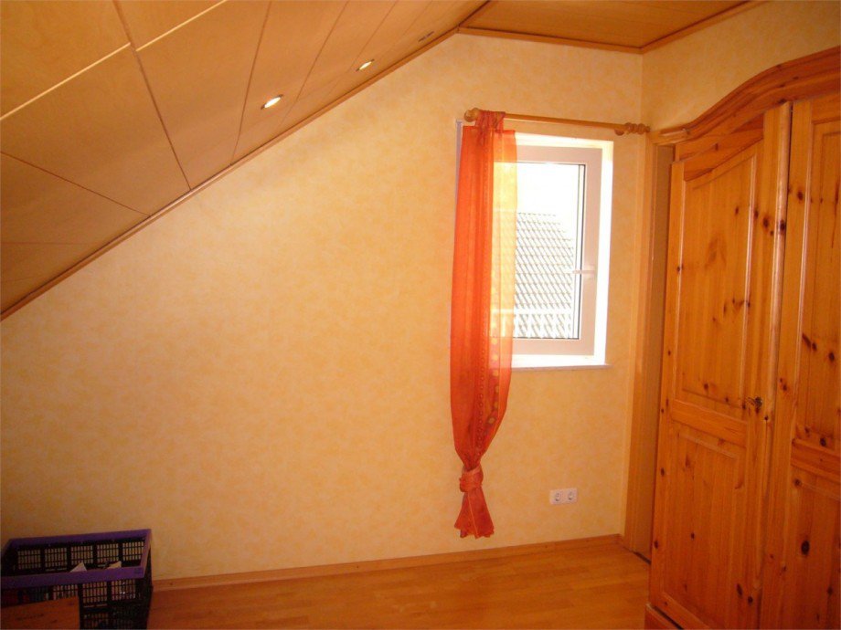 032 Zimmer2 oben Einfamilienhaus Rhens