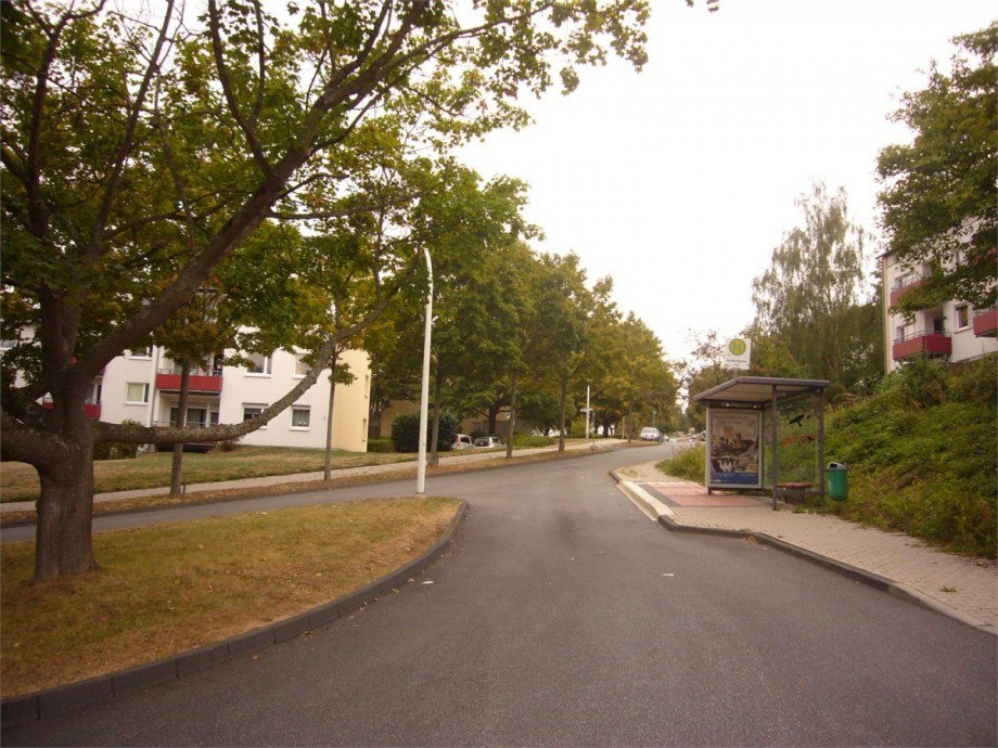 016 Umgebung2 und Bushaltestel Etagenwohnung Koblenz